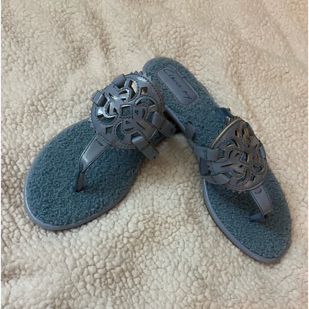 Ladies sandals